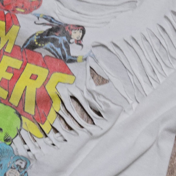 Marvel Team Avengers Distressed Shredded Graphic Tee White 2XL Fifth Sun Custom - Picture 6 of 9